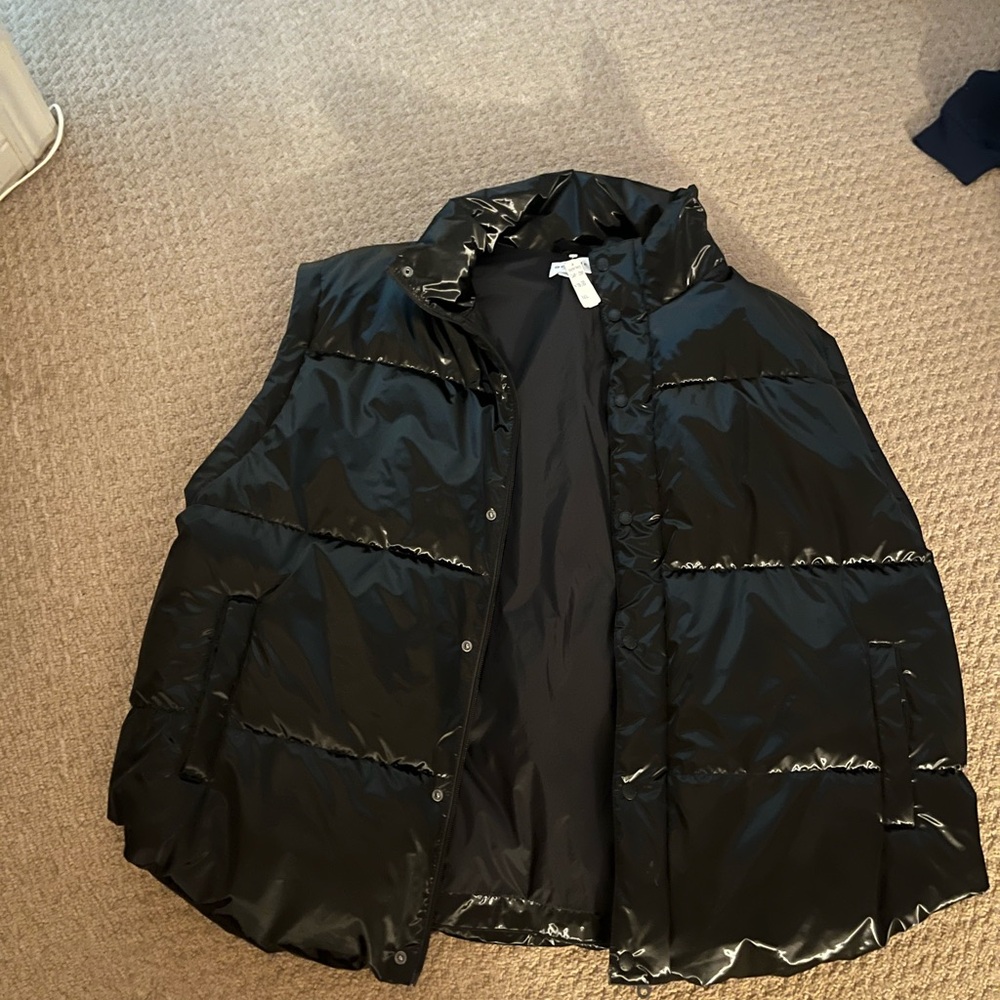 Aerie Black Puffer Vest